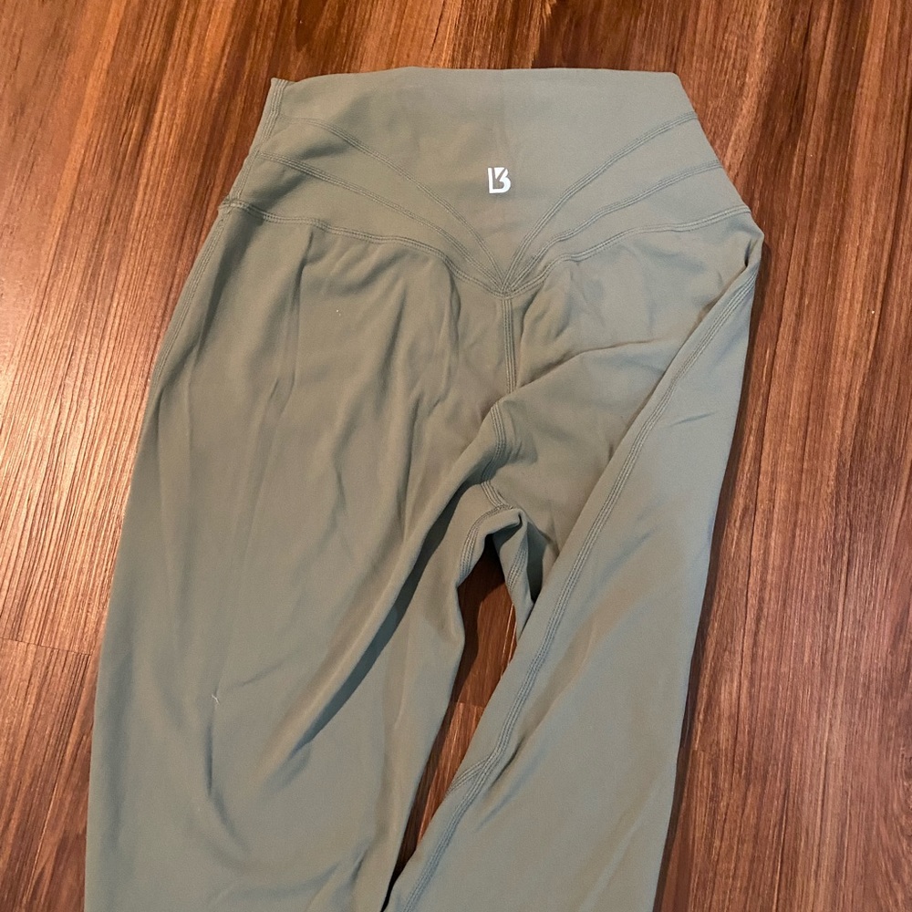 Small- Agave Green Buffbunny Legacy leggings